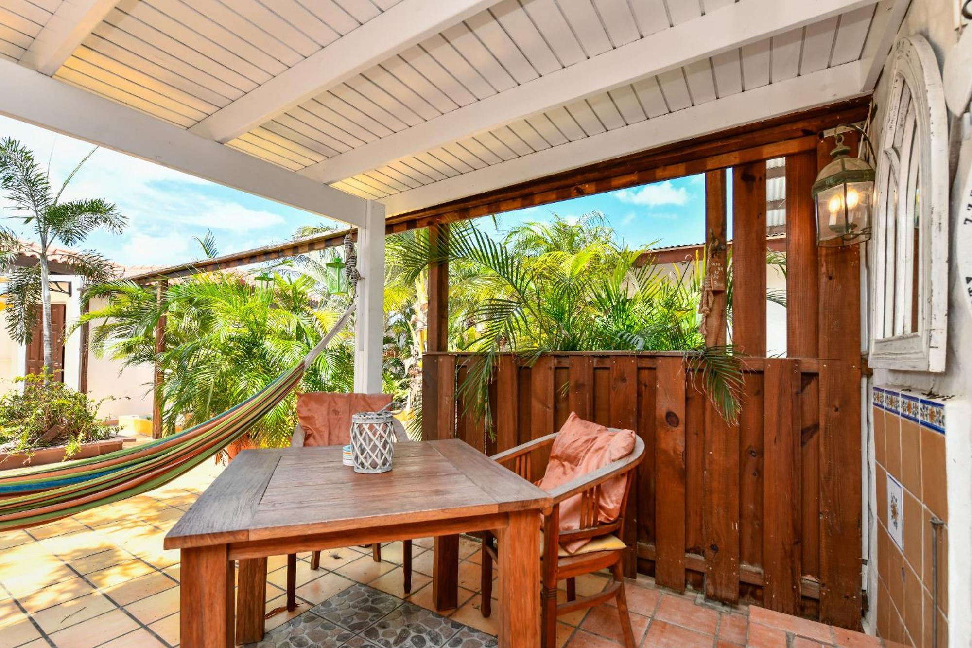 Brisas Studio Apartments (Adults Only) Palm Beach Eksteriør billede