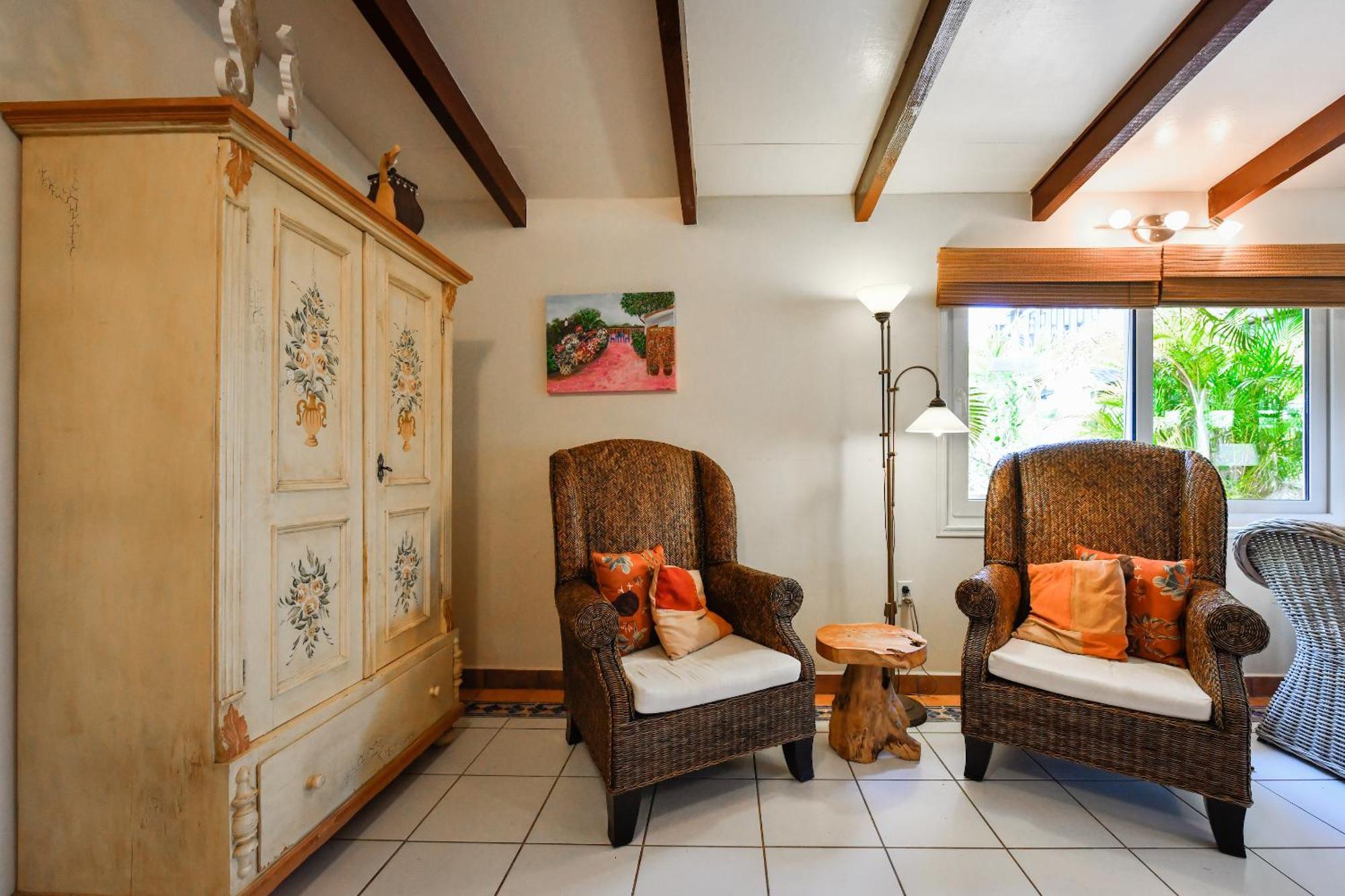 Brisas Studio Apartments (Adults Only) Palm Beach Eksteriør billede