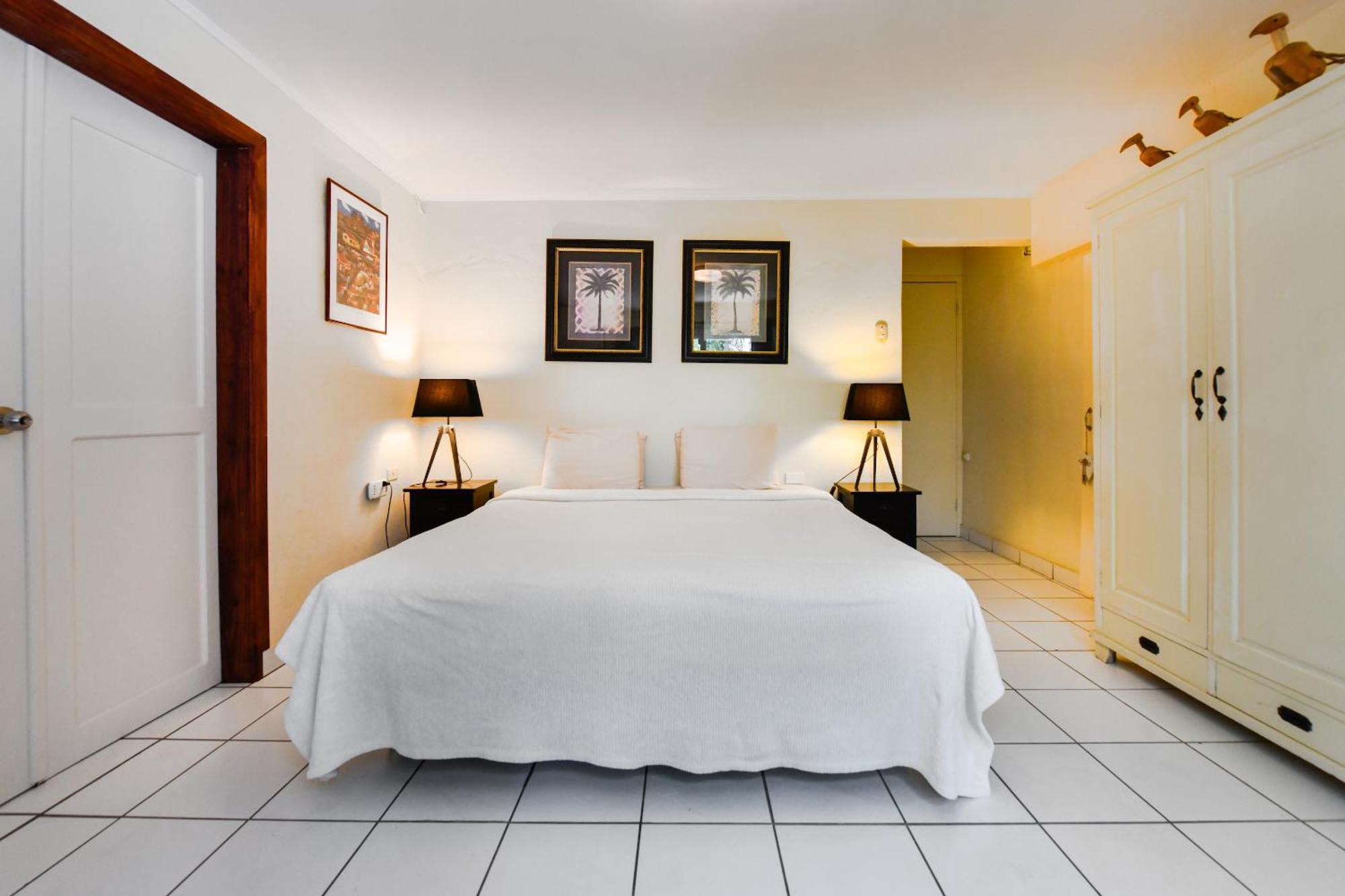 Brisas Studio Apartments (Adults Only) Palm Beach Eksteriør billede