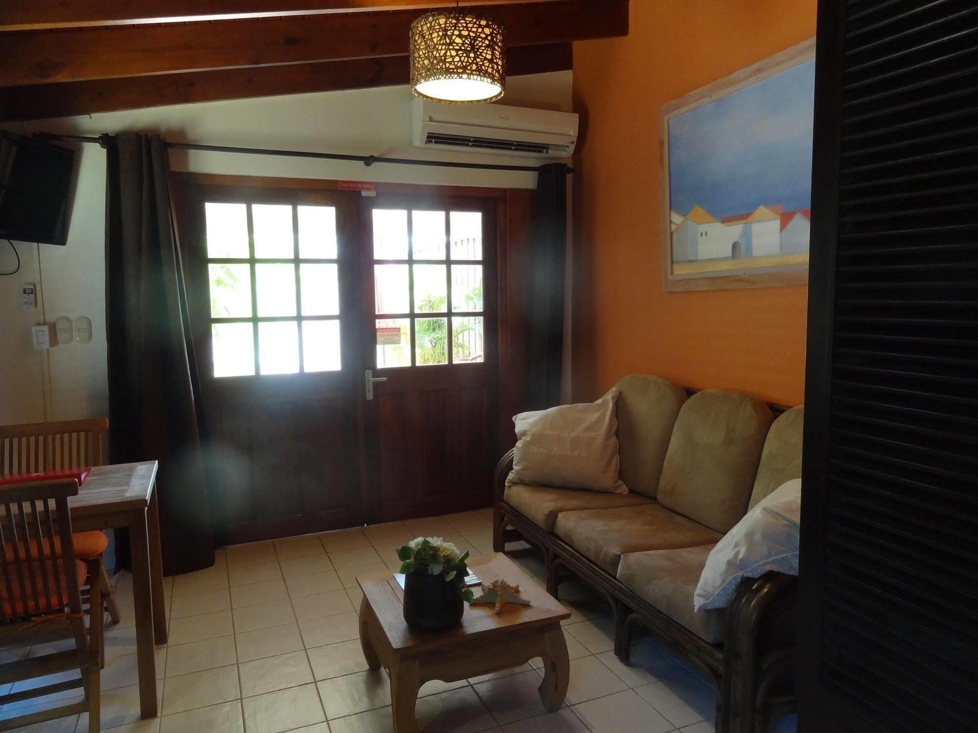 Brisas Studio Apartments (Adults Only) Palm Beach Eksteriør billede